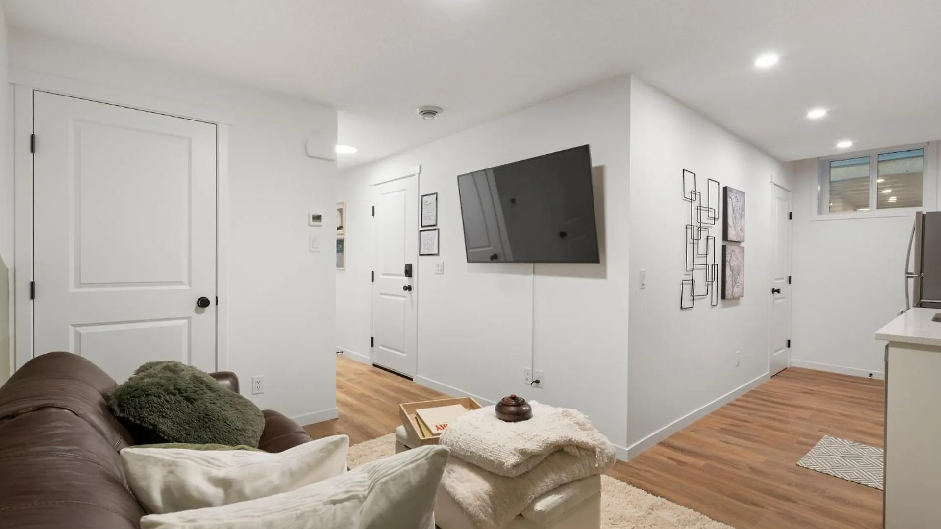Brand New Stylish Mahogany Suite Calgary