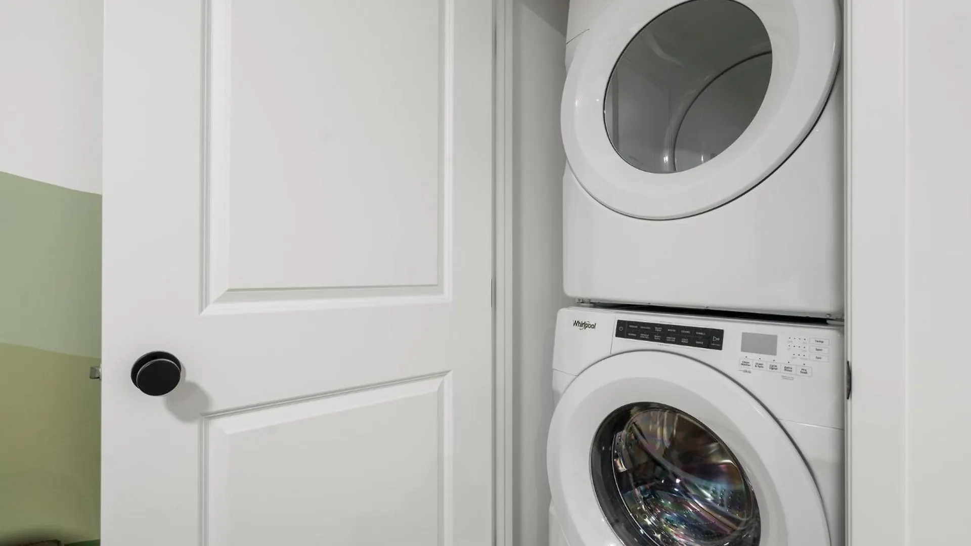 Brand New Stylish Mahogany Suite Calgary 0*,